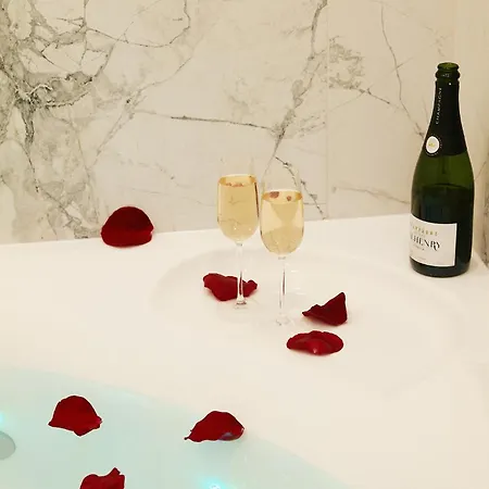 Appartamento Lavie Maison Marais Ac Hot Tub