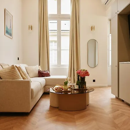 Lavie Maison Marais Ac Hot Tub Parigi